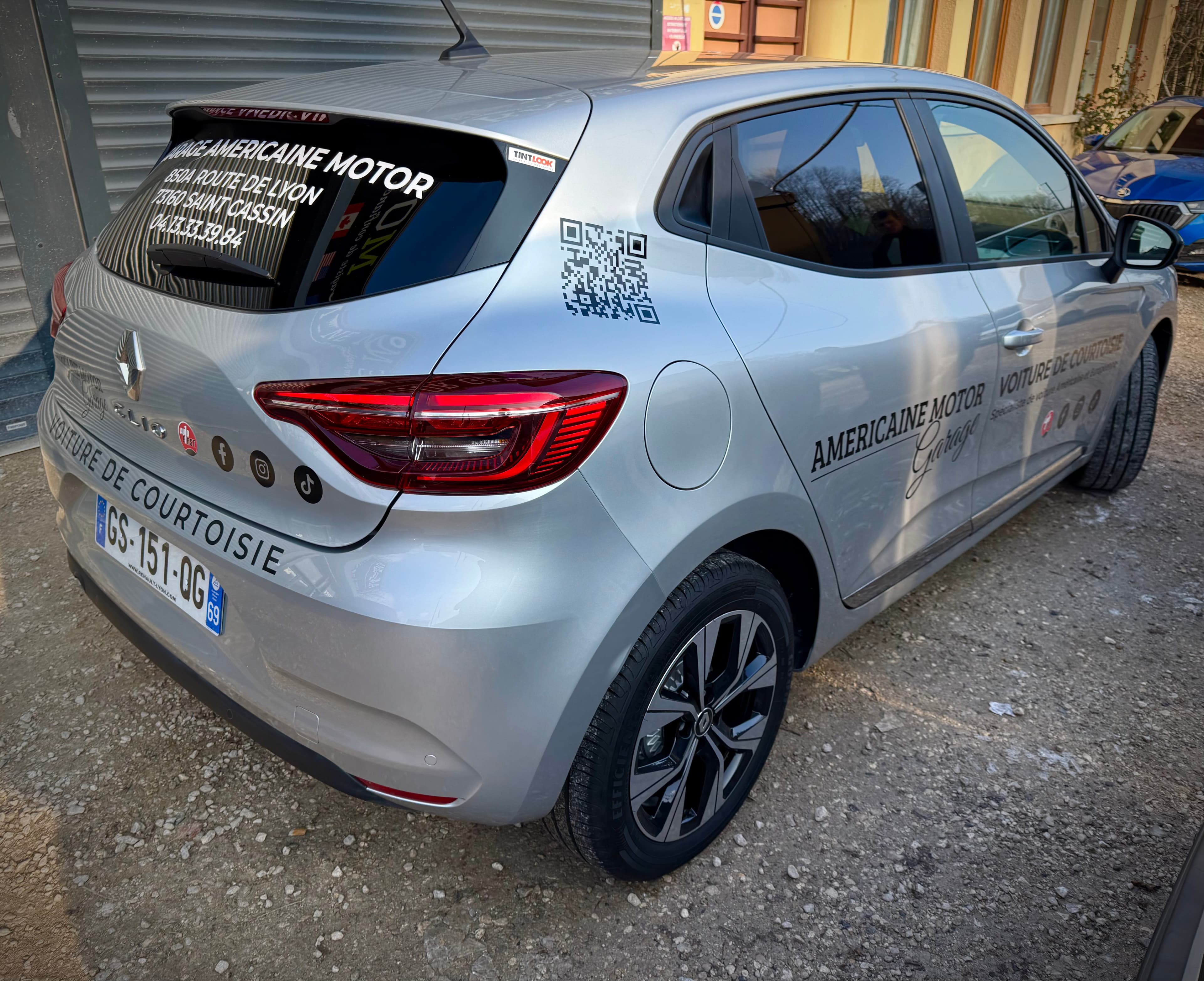 Véhicule de courtoisie - Vue arrière